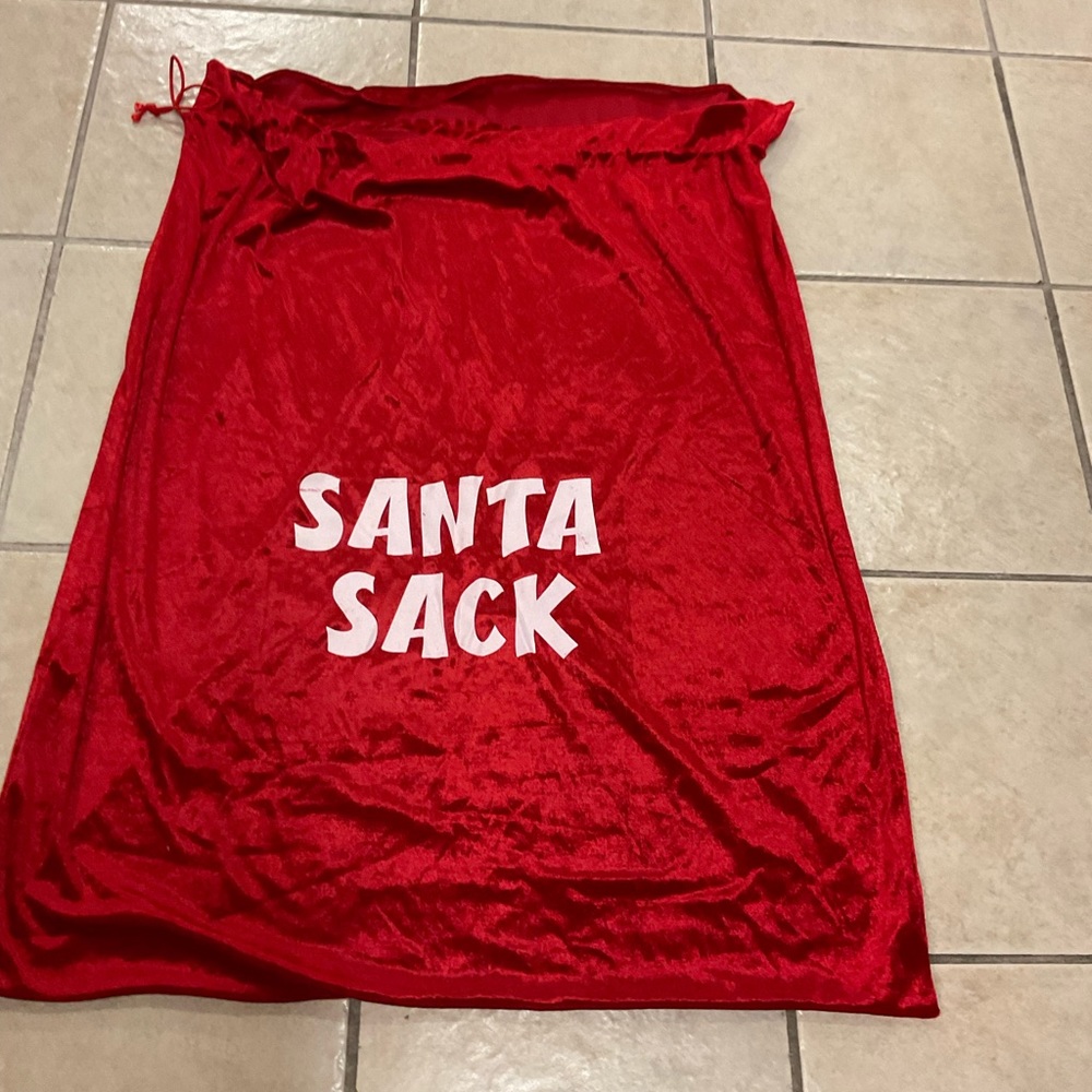 RED SANTA SACKS - Picture 2 of 4
